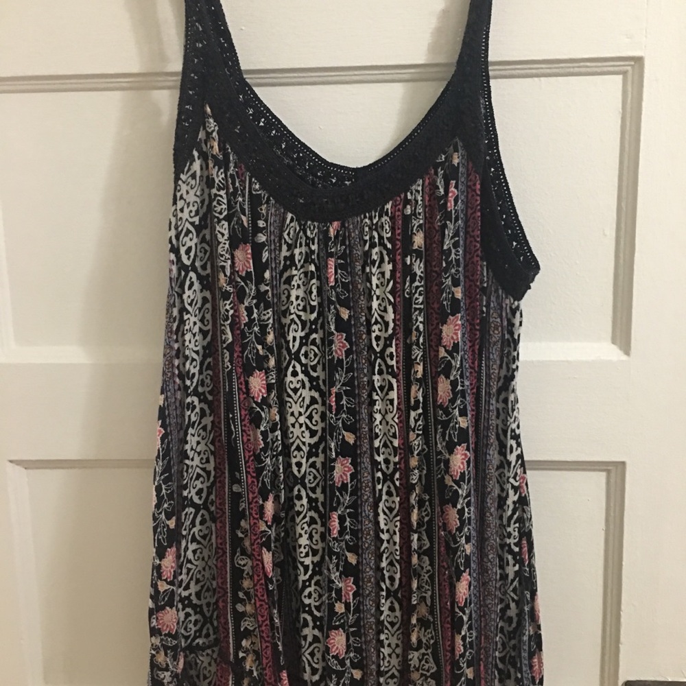 Forever 21 gauzy flowy tank with crochet straps